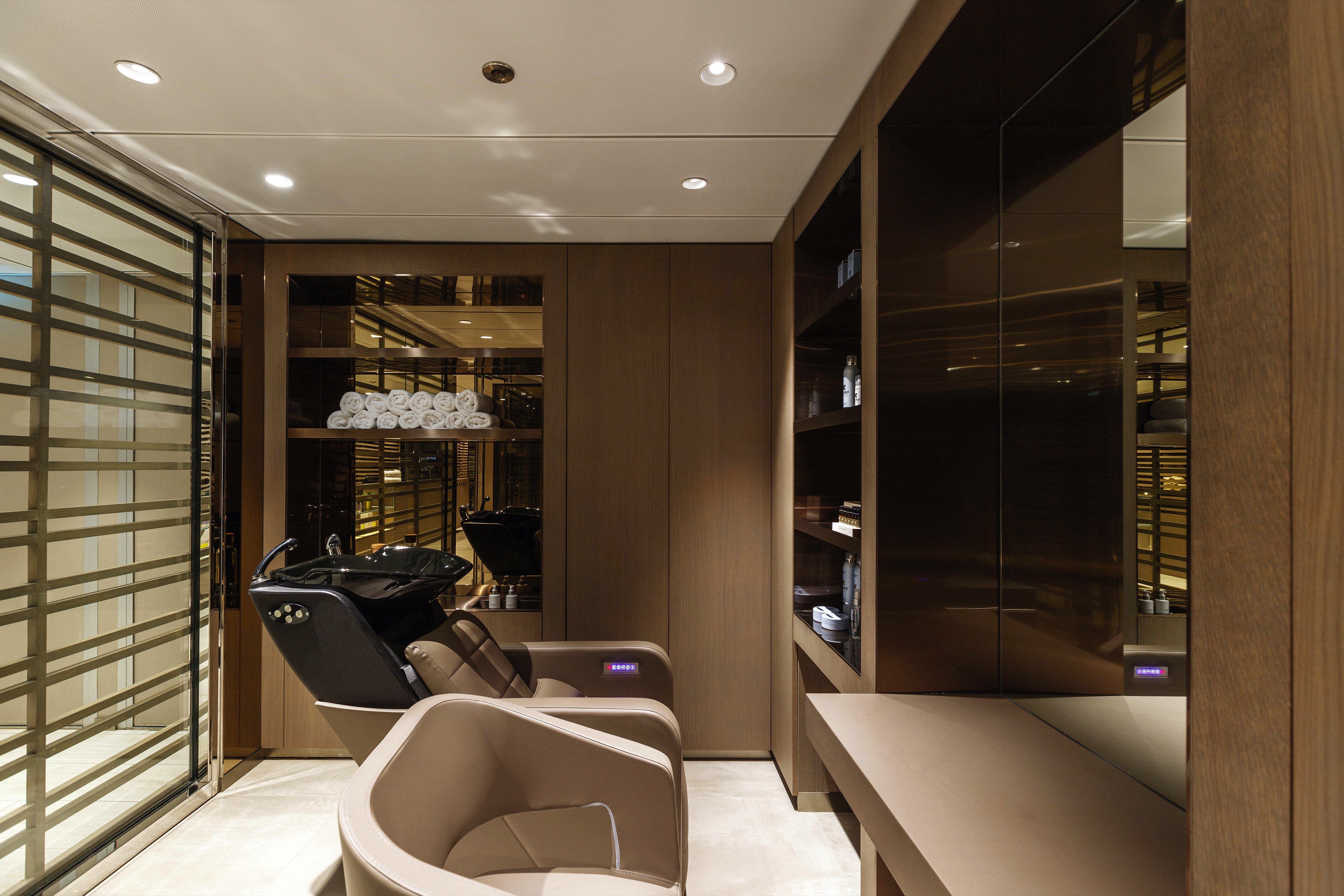 Emerald Sakara - Elements Spa